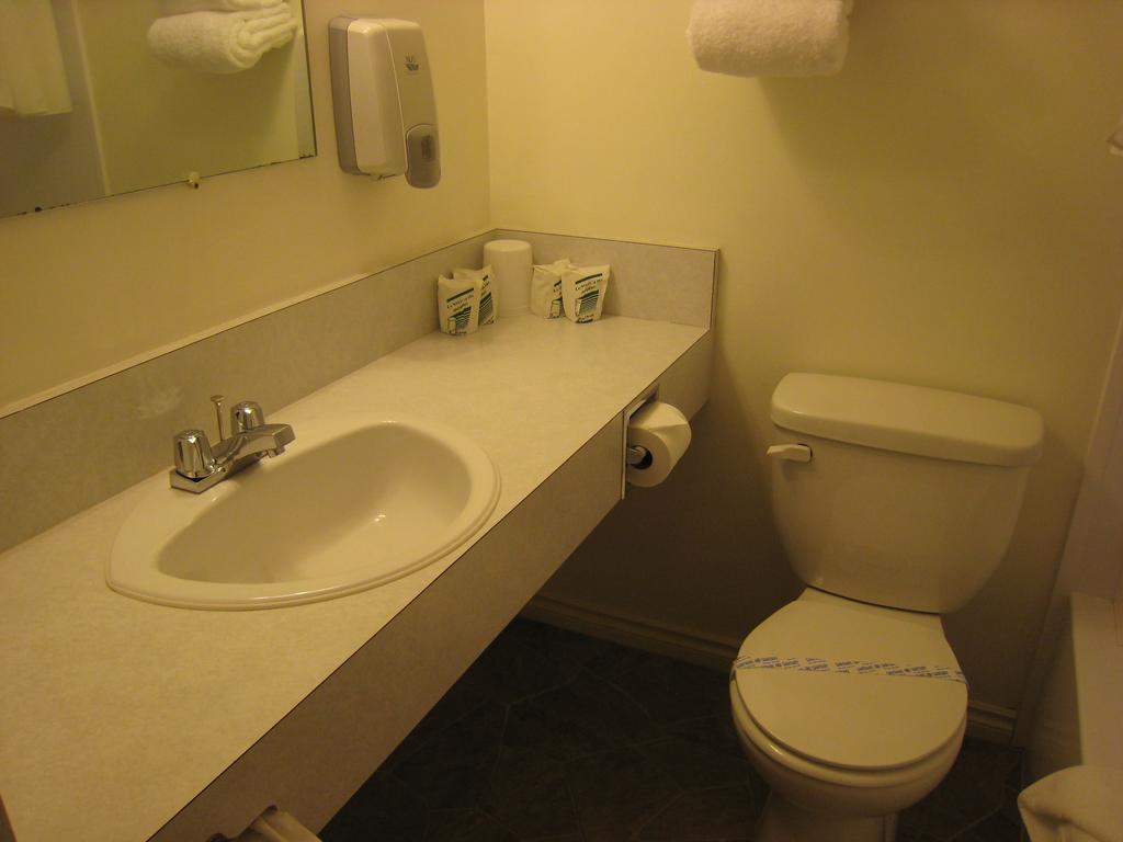 クレストン ダウンタウナー モーター インモーテル 部屋 写真