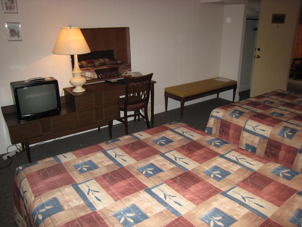 クレストン ダウンタウナー モーター インモーテル 部屋 写真