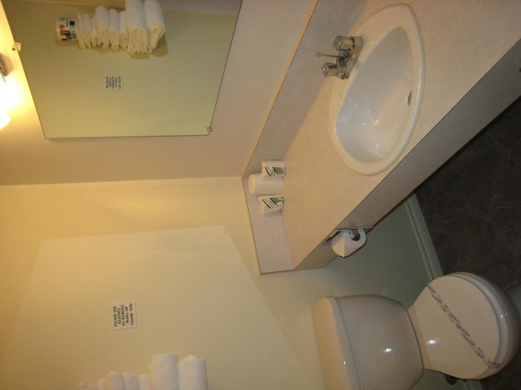 クレストン ダウンタウナー モーター インモーテル 部屋 写真